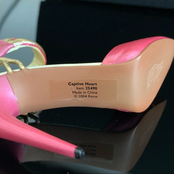 Just The Right Shoe Willitts Raine Captive Heart - Picture 4 of 4